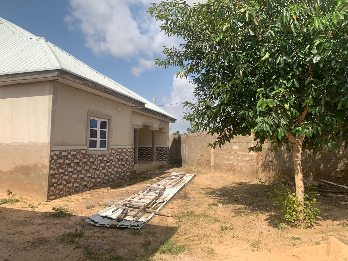 3 bedroom house with BQ