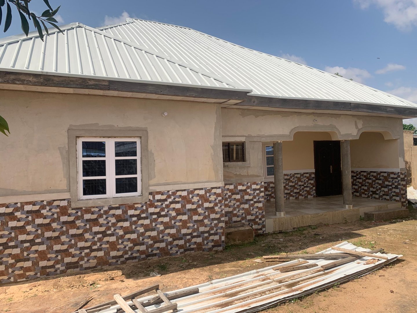 3 bedroom house with BQ