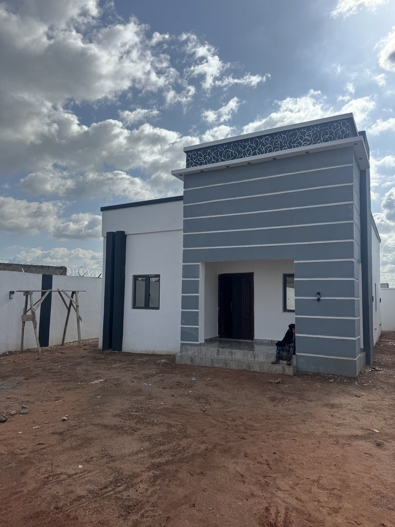 2 BEDROOMS HOUSE FOR SALE